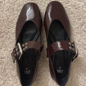 Zara Burgundy Flats